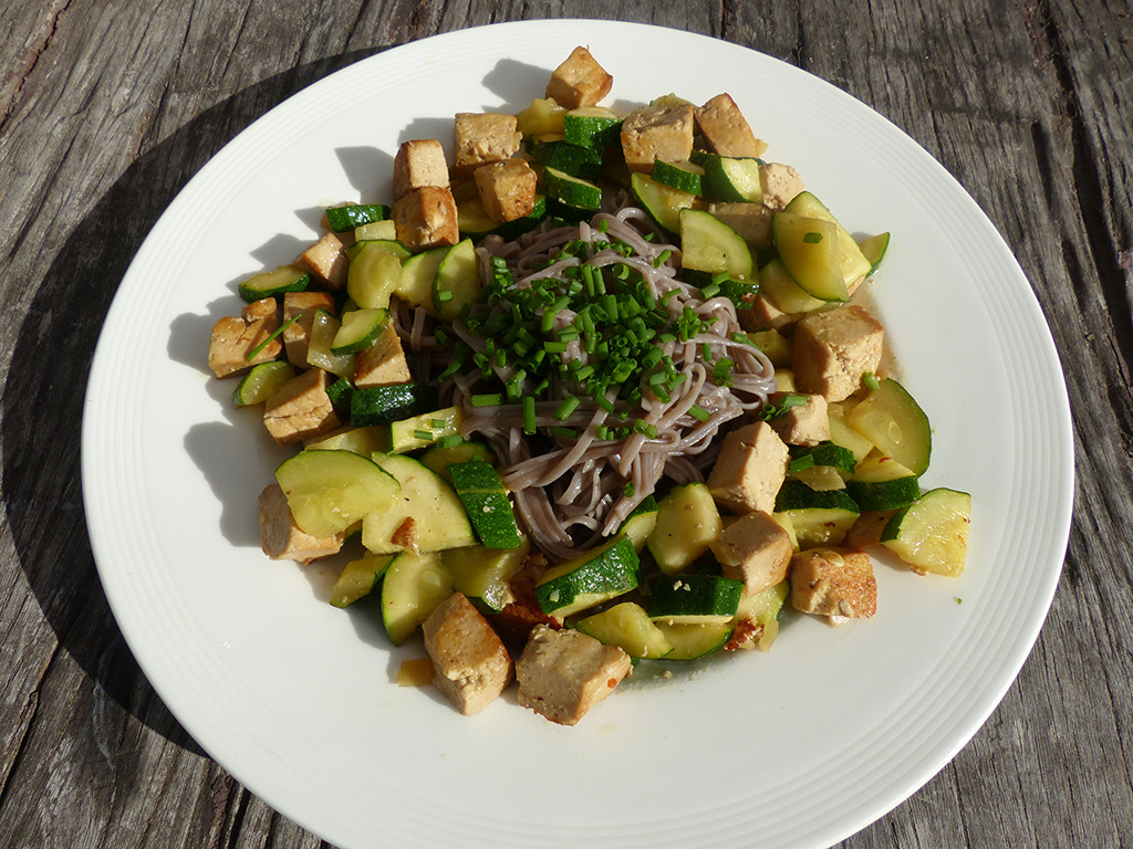 Tofu and Courgette stir fry