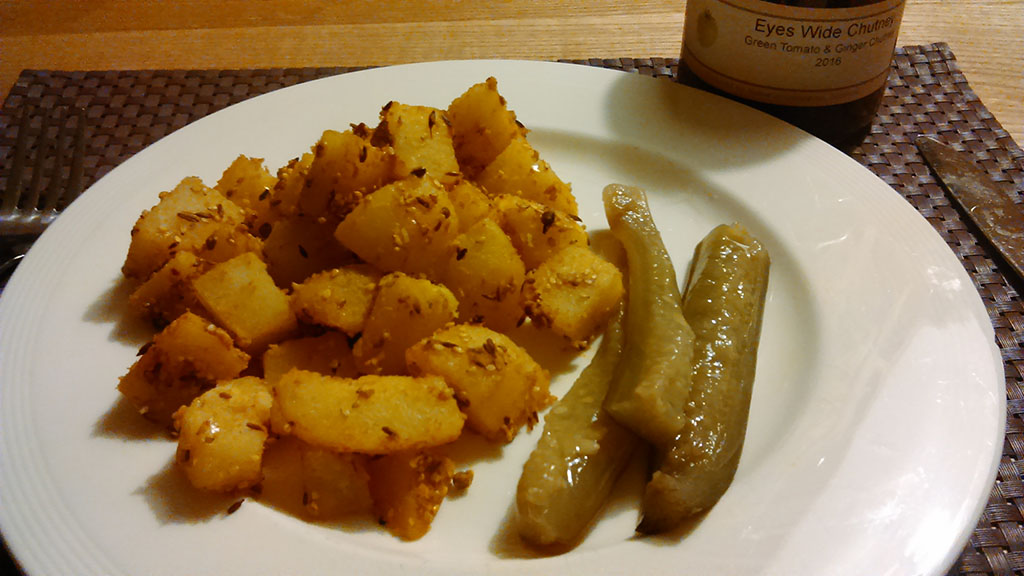 Potatoes with sesame seeds