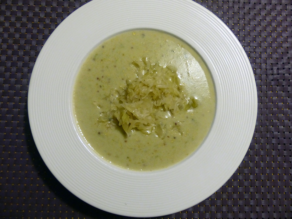 Mustard soup with sauerkraut